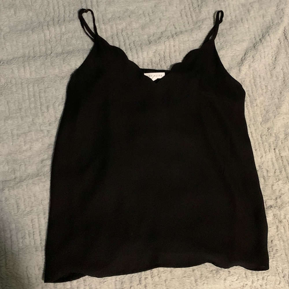 SOCIALITE | Scalloped V-Neck Tank